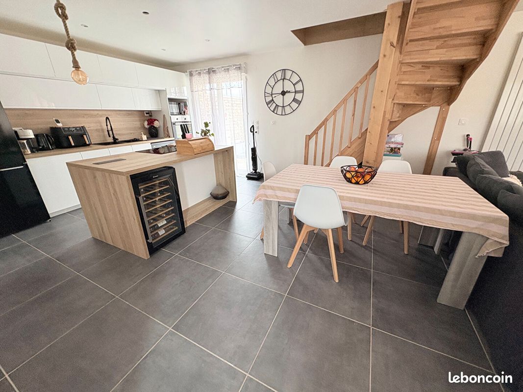 Maison 7 pièces 160 m² · à Martot · 160 m² · 294 000 €