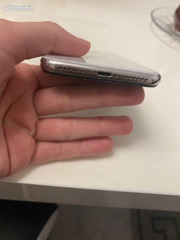 IPhone X (image 3)