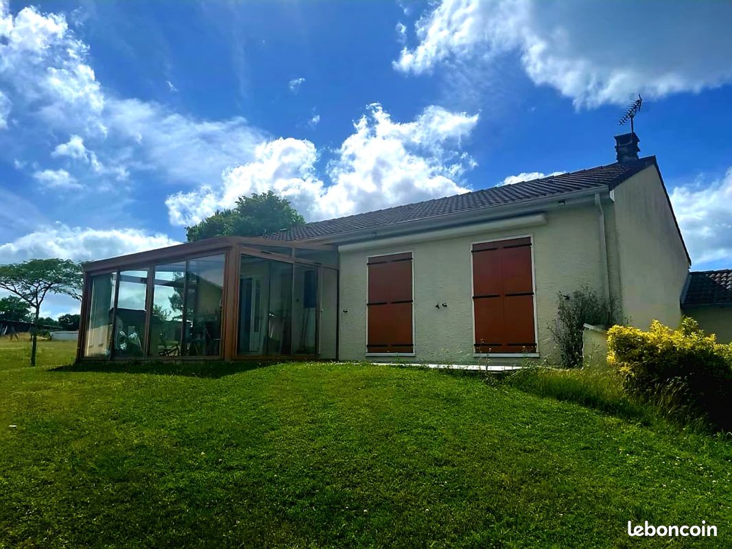 Maison 4 pièces 122 m² · à Eyjeaux · 122 m² · 235 000 €