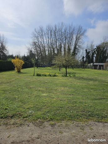 Terrain à bâtir de 1000 m² à CARLEPONT (60)