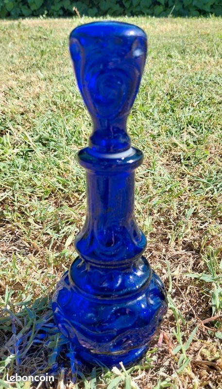 Flacon de parfum ancien bleu cobalt (image 3)