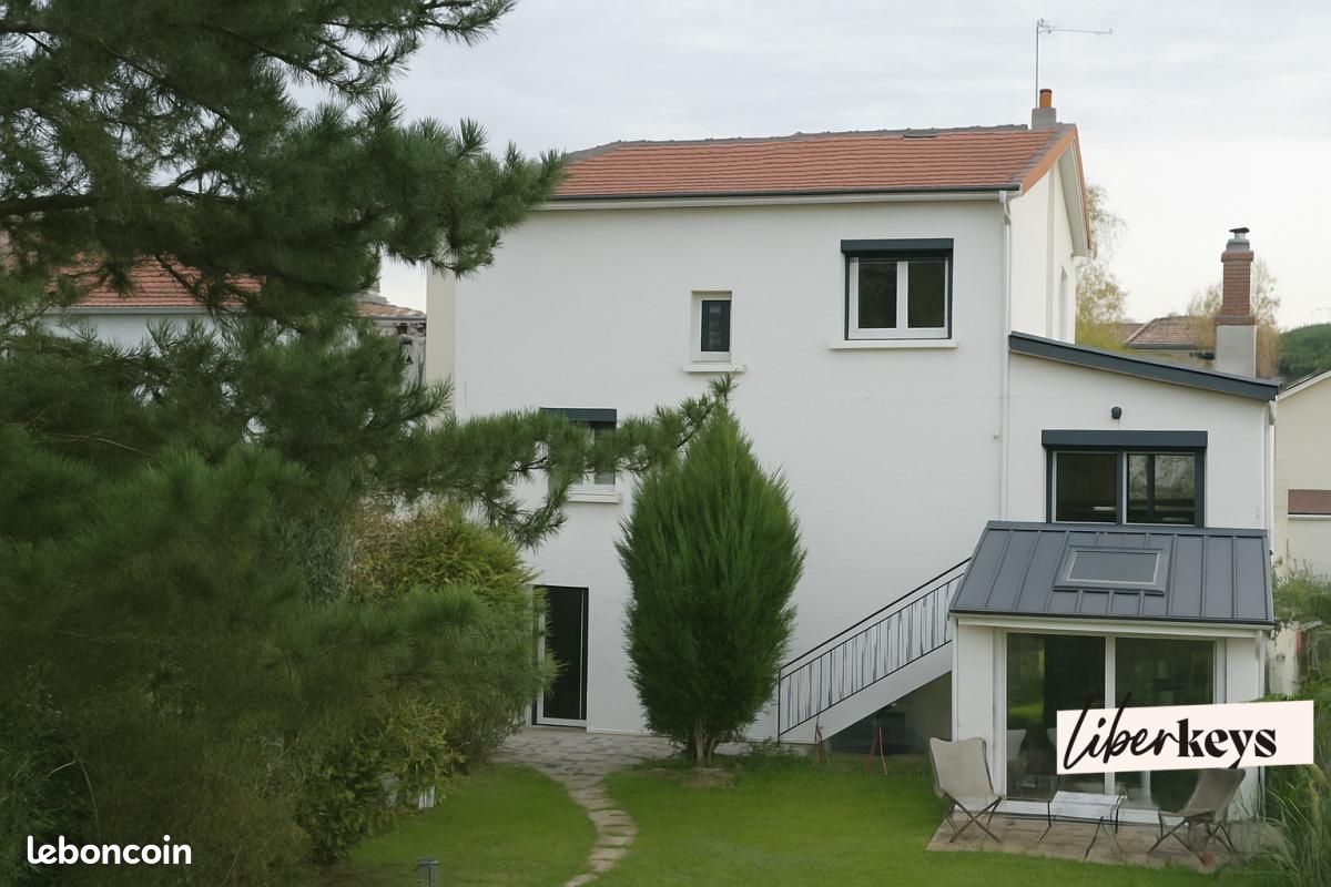 Maison 7 pièces 223 m² · à Villemomble · 223 m² · 579 000 €