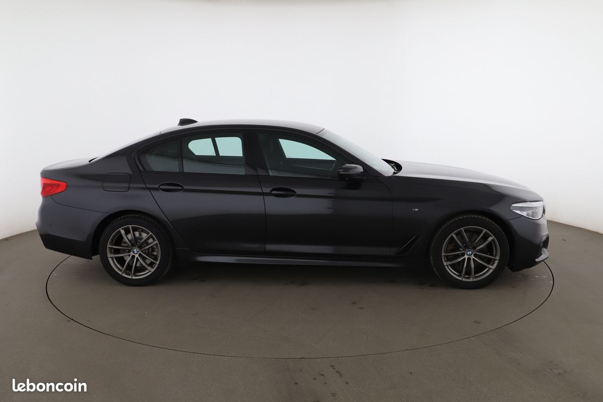 BMW Série 5 518dA M Sport 150 ch (image 13)