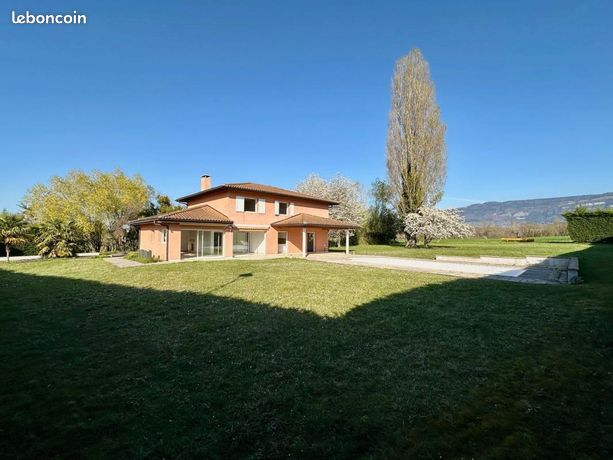 Villa 6 pièces 212 m²