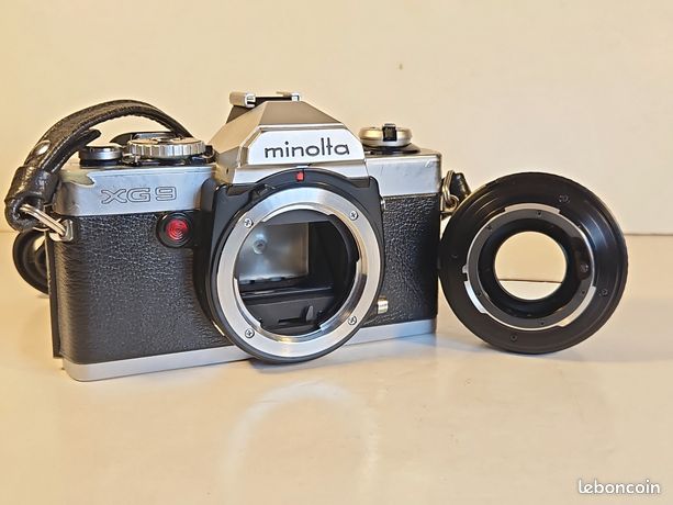 Appareil photo argentique Minolta XG9 avec objectif MD ROKKOR 50 mm 1,7