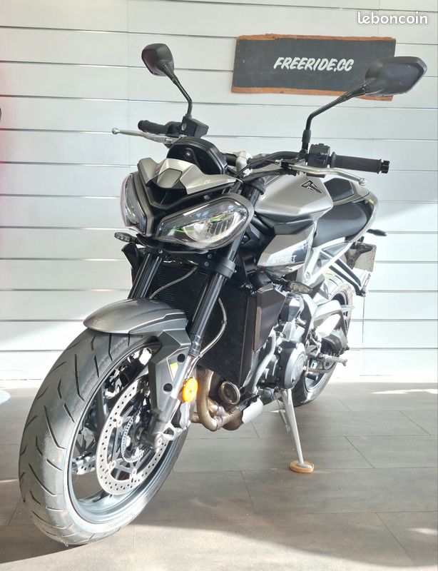 Triumph street triple 765 r (image 3)