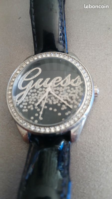 Montre GUESS avec brillants (image 2)