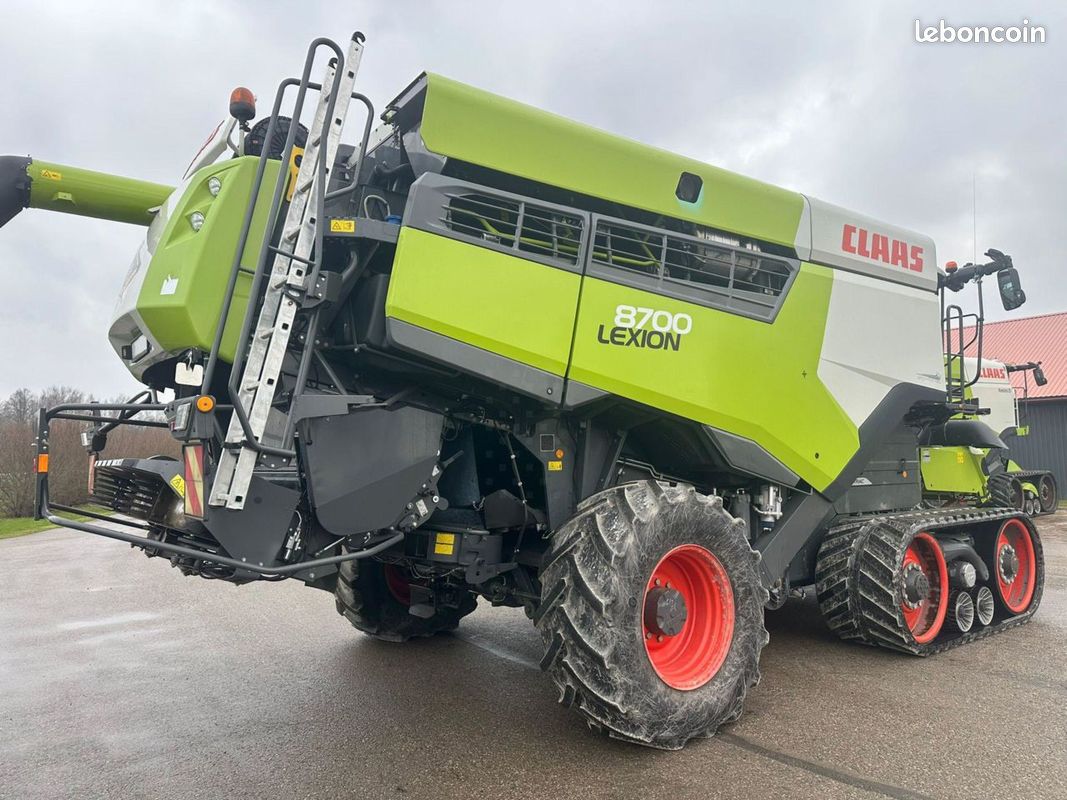 Claas LEXION 8700 TT 4RW (image 2)