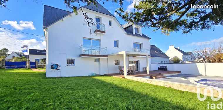 Propriété 7 pièces 216 m²