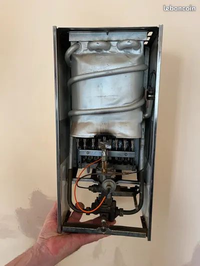 Chauffe eau électrique Vertical Sol De Dietrich Stéatite 250 L
