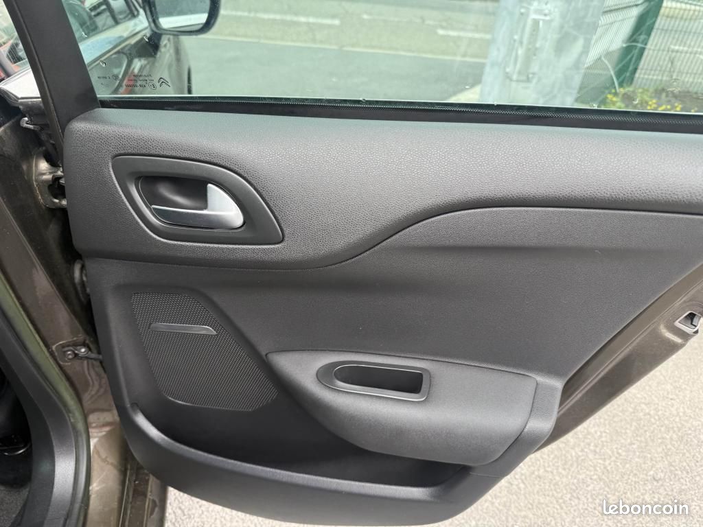 DS DS4 1.6 e-HDi FAP - 115 So Chic clim + Radar AR (image 28)