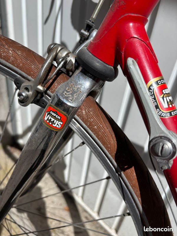 Vélo De Course Vintage Peugeot - Cadre Super Vitus 980 - Moyeux Maillard 700 - 10 Vitesses