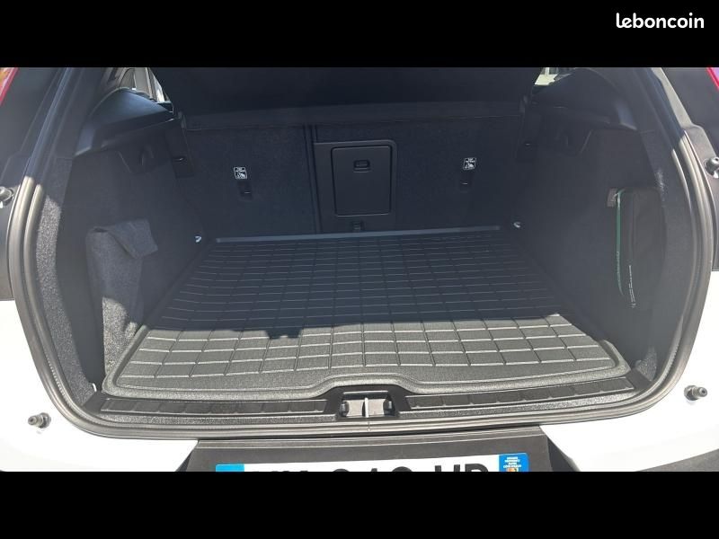 Volvo XC40 B3 163ch Black Edition DCT 7 (image 13)
