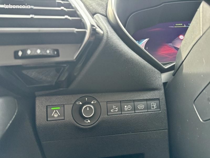 Ds DS 7 1.6 Plug-in Hybrid 225ch Pallas (image 21)