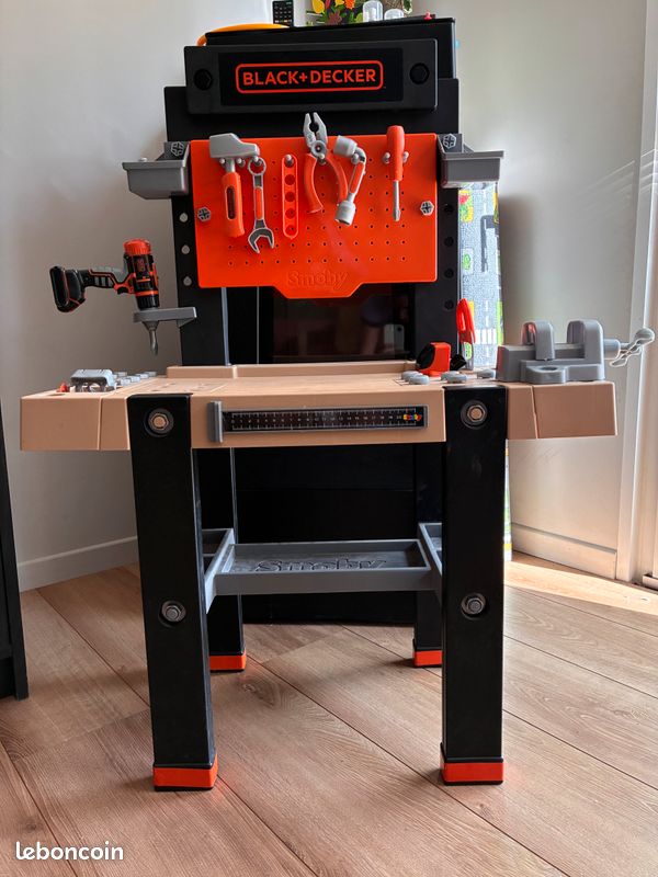 Atelier de bricolage travail Black+Decker Smoby, avec accessoires (image 1)
