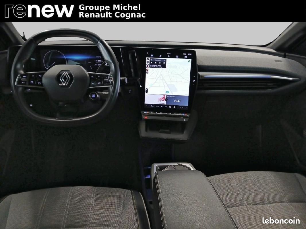 Renault Mégane E-TECH EV40 130ch standard charge Techno (image 8)