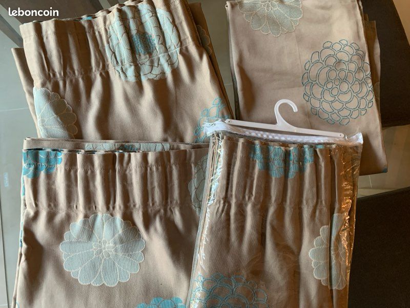 Lot de rideaux MADURA Gris / Taupe & Fleurs bleues turquoise (image 1)