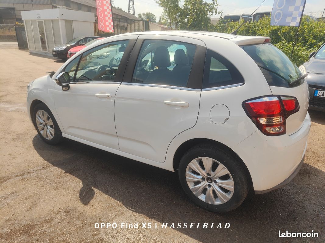 Citroën c3 1l2 vti 82 ch essence année 2016 5 places/portes *distribution/vidange (image 5)