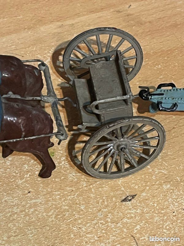 PLOMB CBG MIGNOT 4 HUSSARDS À CHEVAL 2EM RGT BELLE
