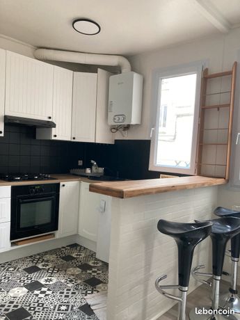 Appartement a louer paris-18e-arrondissement - 2 pièce(s) - 35 m2 - Surfyn