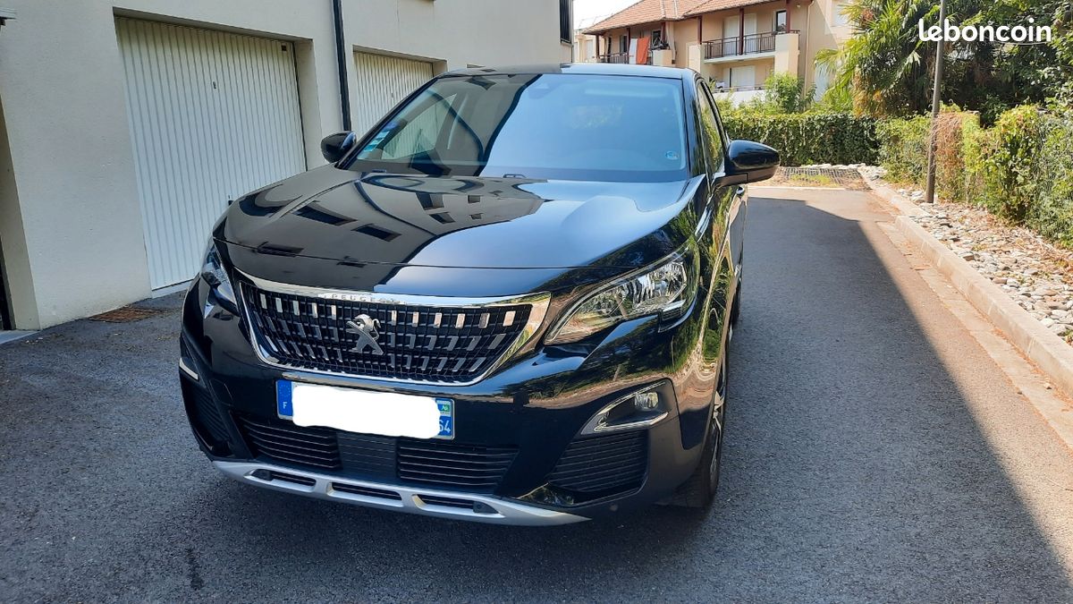 PEUGEOT 3008 1.2 PURETECH 130 ALLURE distribution faites à 49 525 - pneus changés (image 1)
