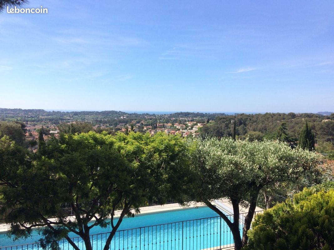Maison 8 pièces 205 m² · à La Garde · 205 m² · 3 030 €