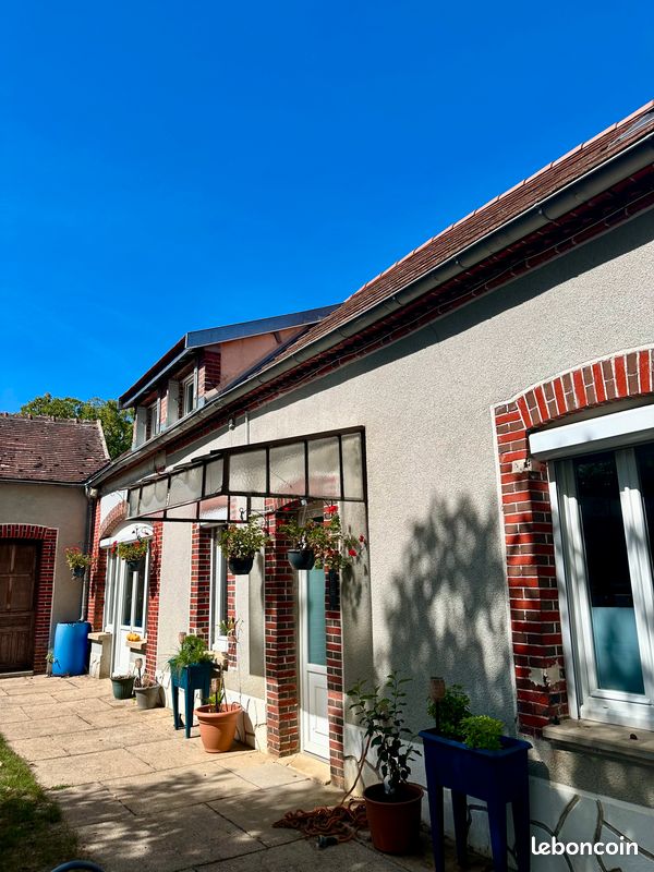 Maison 5 pièces 110 m² · à Véron · 110 m² · 185 000 €