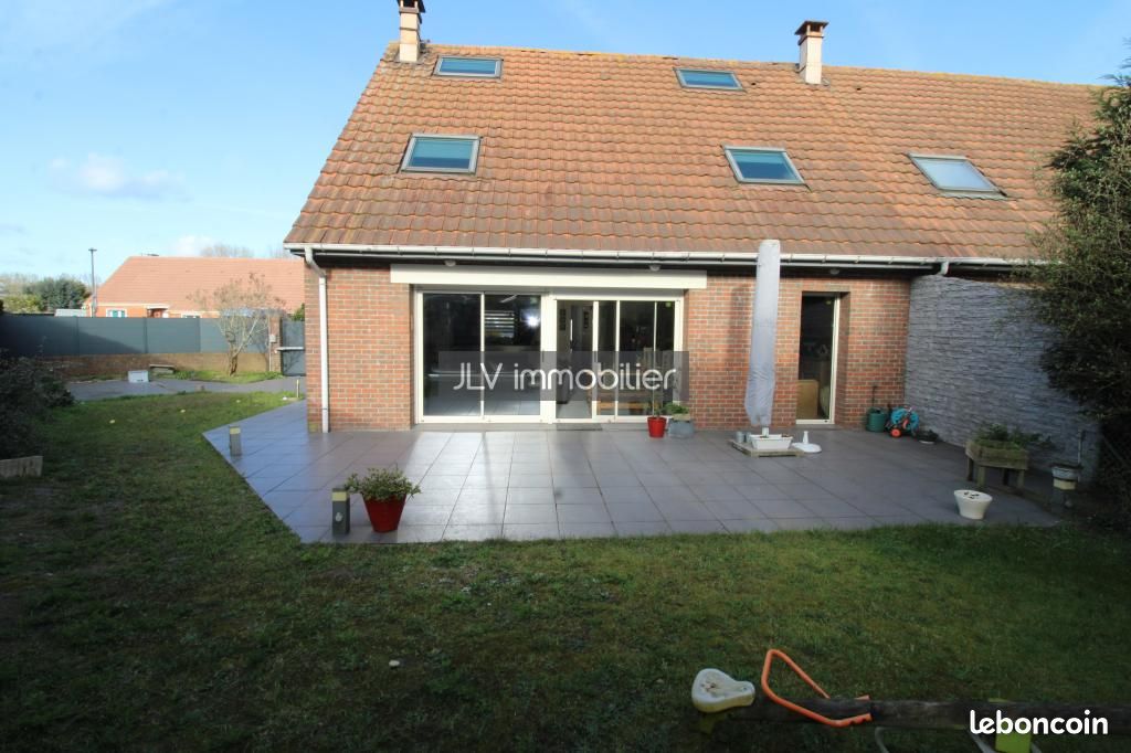Maison 6 pièces 123 m² · à Loon-Plage · 123 m² · 246 900 €