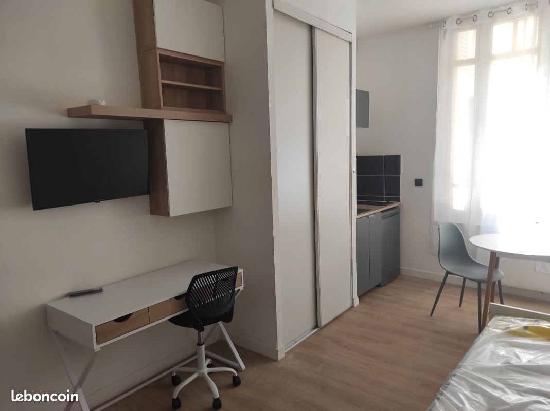 Appartement 1 pièce 17 m² · à Poitiers · 17 m² · 500 €