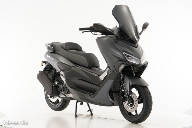 Rmax Euro 5 2026 Scooter JM KeylessGo Carplay USB Full options (image 12)