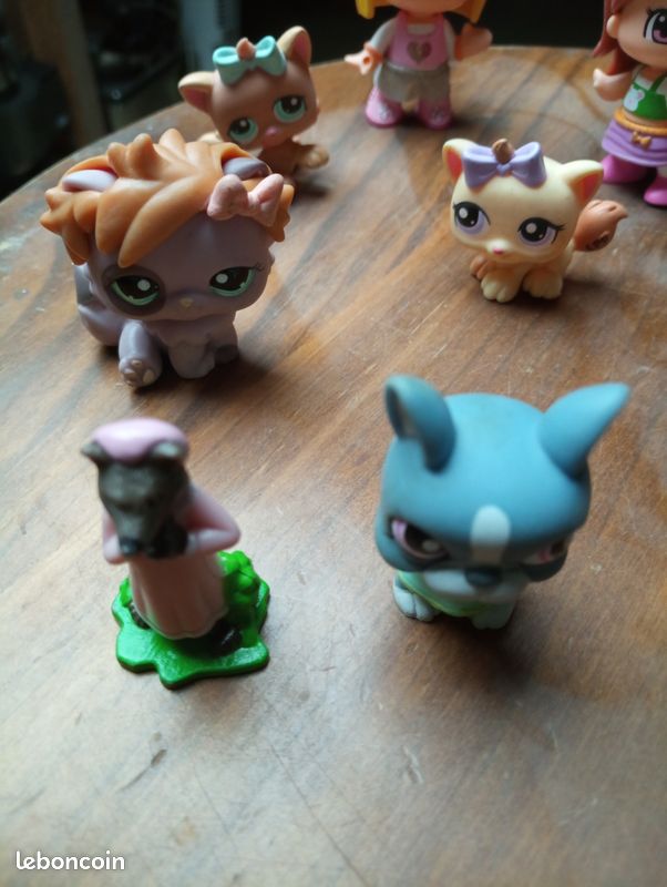 A82) 13 petites personnages (image 3)
