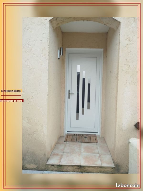 Porte d'entrée PVC (image 1)