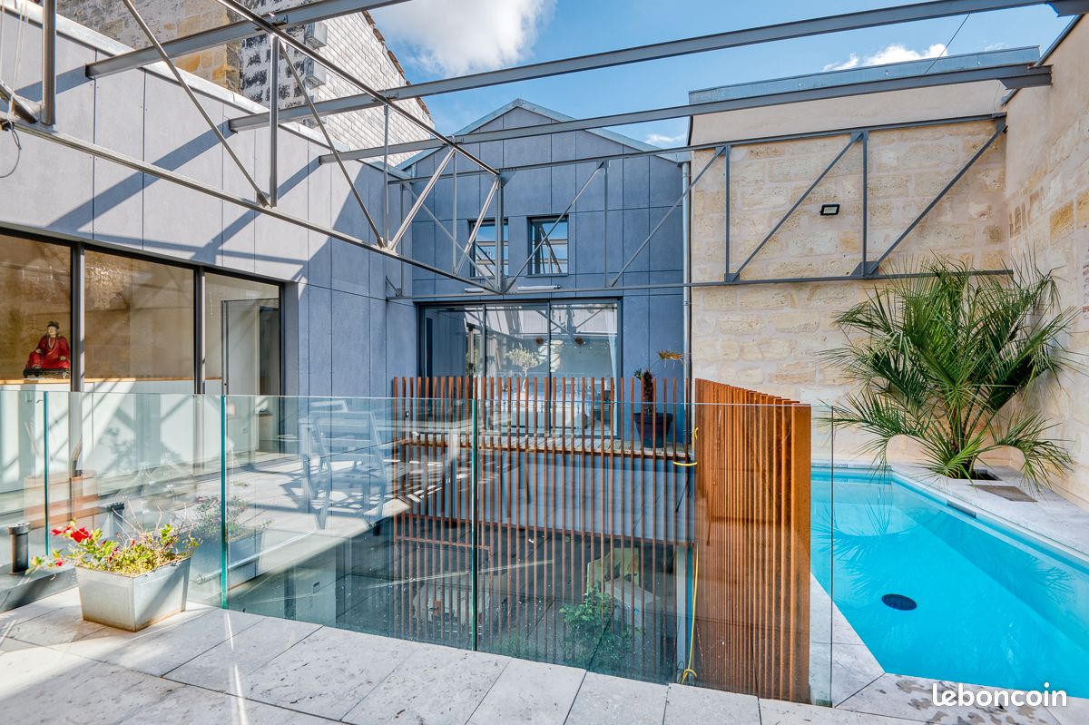 Maison 6 pièces 241 m² · à Bordeaux · 241 m² · 3 800 €/mois
