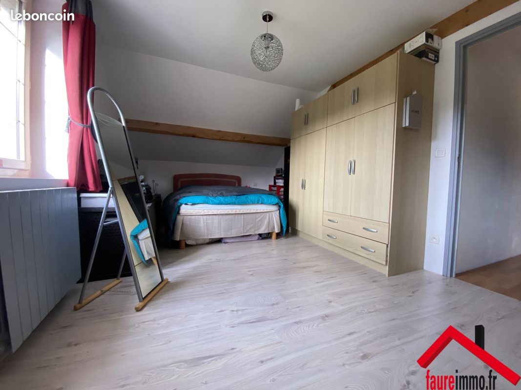Maison 8 pièces 190 m² - Donzenac 19270 (image principale 4)