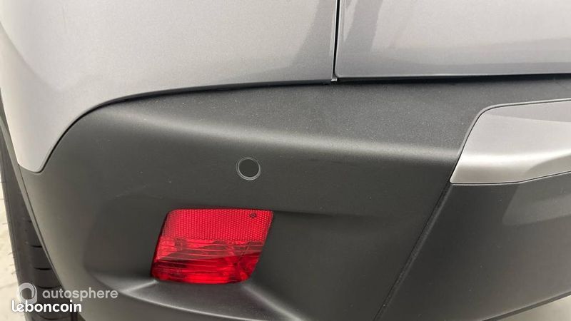 Peugeot 2008 1.2 PureTech 100ch S&S Style (image 21)