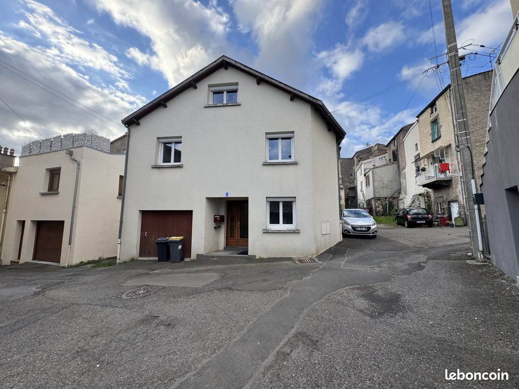 Maison 4 pièces 96 m² · à Ceyrat · 96 m² · 155 000 €