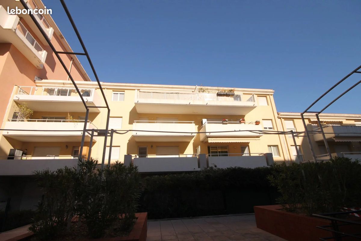 Appartement 2 pièces 45 m² · à Antibes · 45 m² · 990 €/mois
