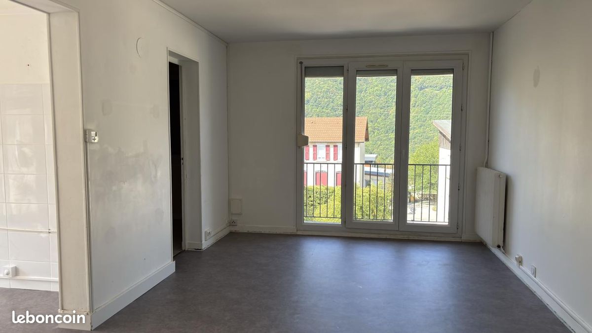 Appartement 4 pièces 74 m² · à Saint-Georges-de-Commiers · 74 m² · 495 €