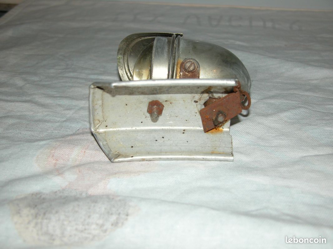 Ancien Phare De Vélo En Aluminium - Fabrication Française - Vintage