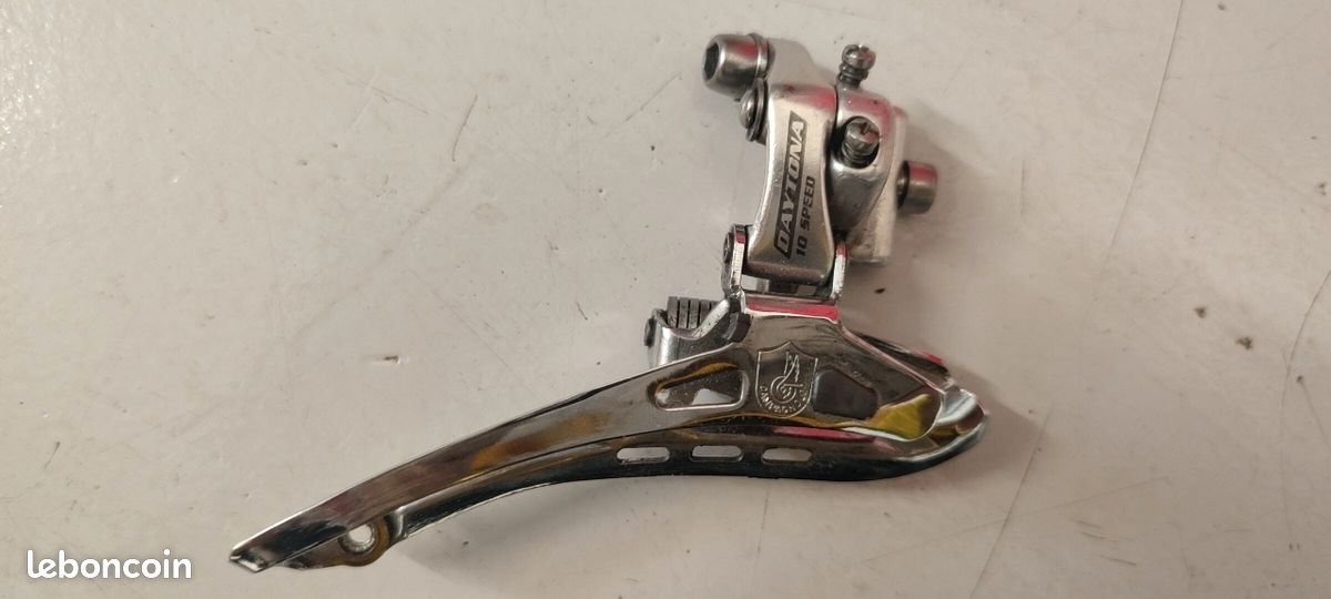 La hiérarchie des groupes Shimano, Campagnolo et SRAM pour vélo de route – Sur deux roues