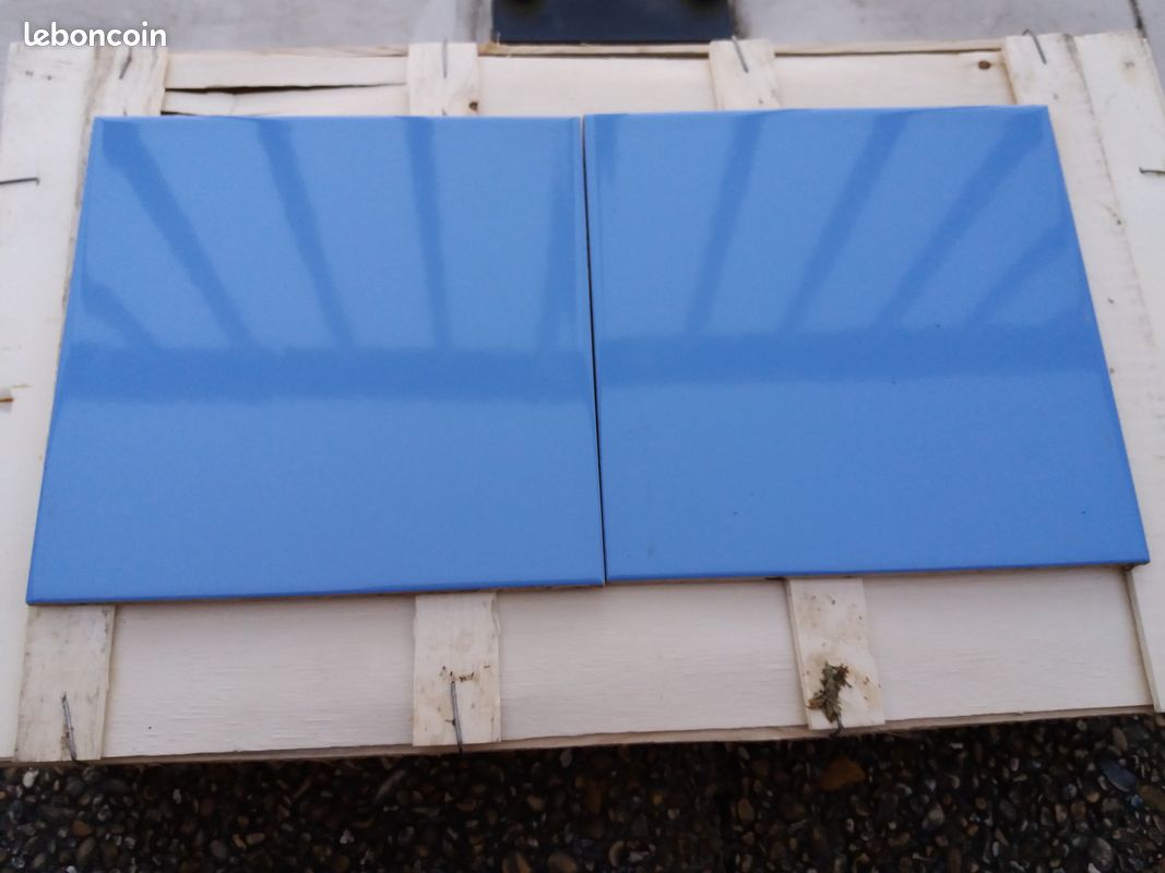Carreaux 20 x 20 bleu azur (image 2)