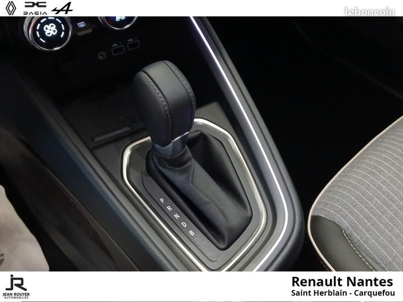 Renault Clio 1.6 E-Tech 145ch full hybrid Techno (image 20)