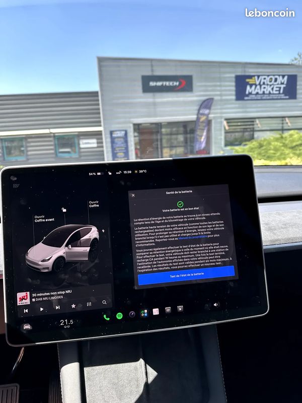TESLA Model Y Electrique 264 ch Standard - 2022 - 58 500 km - Mode sentinelle - Attelage (image 18)