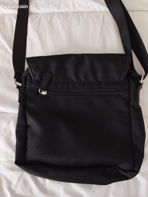 Sac à mains bandoulière B Blake (image 1)