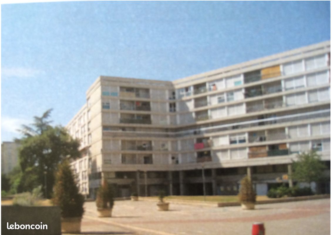 Parking 2 pièces 48 m² · à Échirolles · 48 m² · 40 000 €