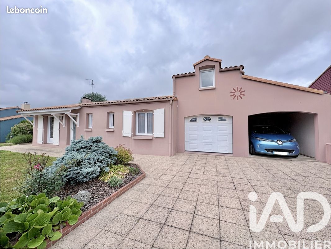 Maison 5 pièces 113 m² · à Saint-Julien-de-Concelles · 113 m² · 345 000 €