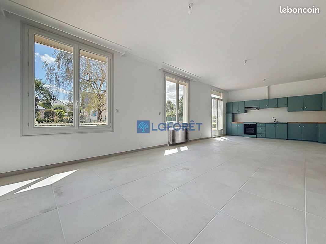 Maison 4 pièces 117 m² · à Vallons-de-l'Erdre · 117 m² · 964 €