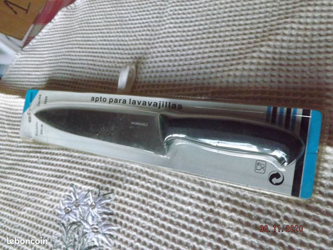 Grand couteau de cuisine neuf (image 1)