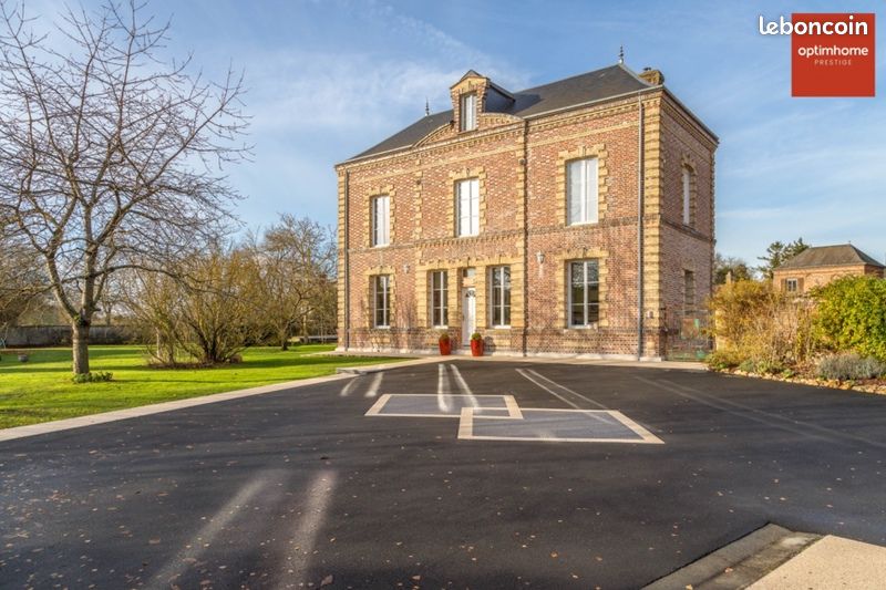 Maison 8 pièces 288 m² · à Beaumont-le-Roger · 288 m² · 475 000 €