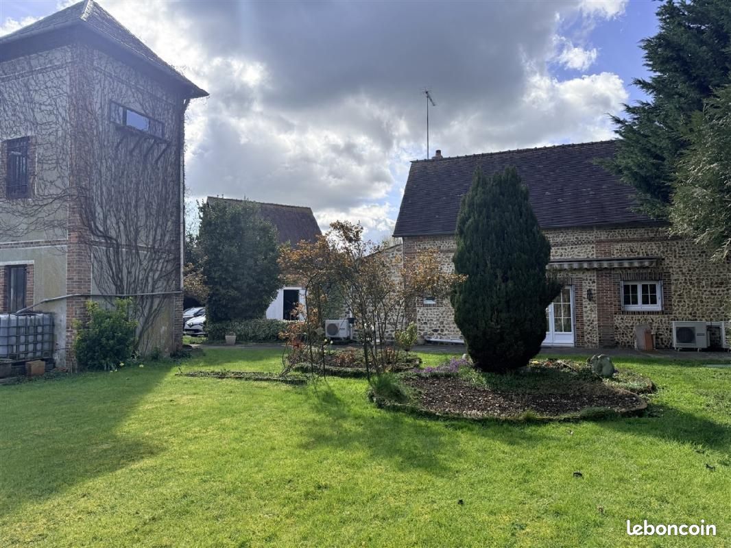 Maison 6 pièces 121 m² · à L'Aigle · 121 m² · 233 000 €